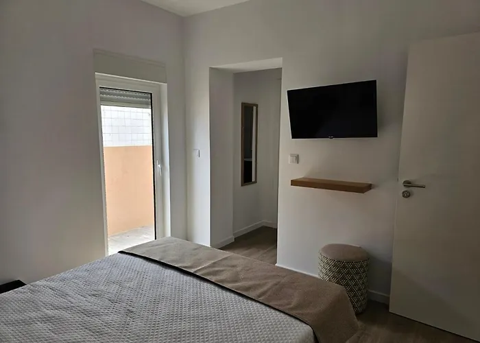 Curtido House Suits - 3*